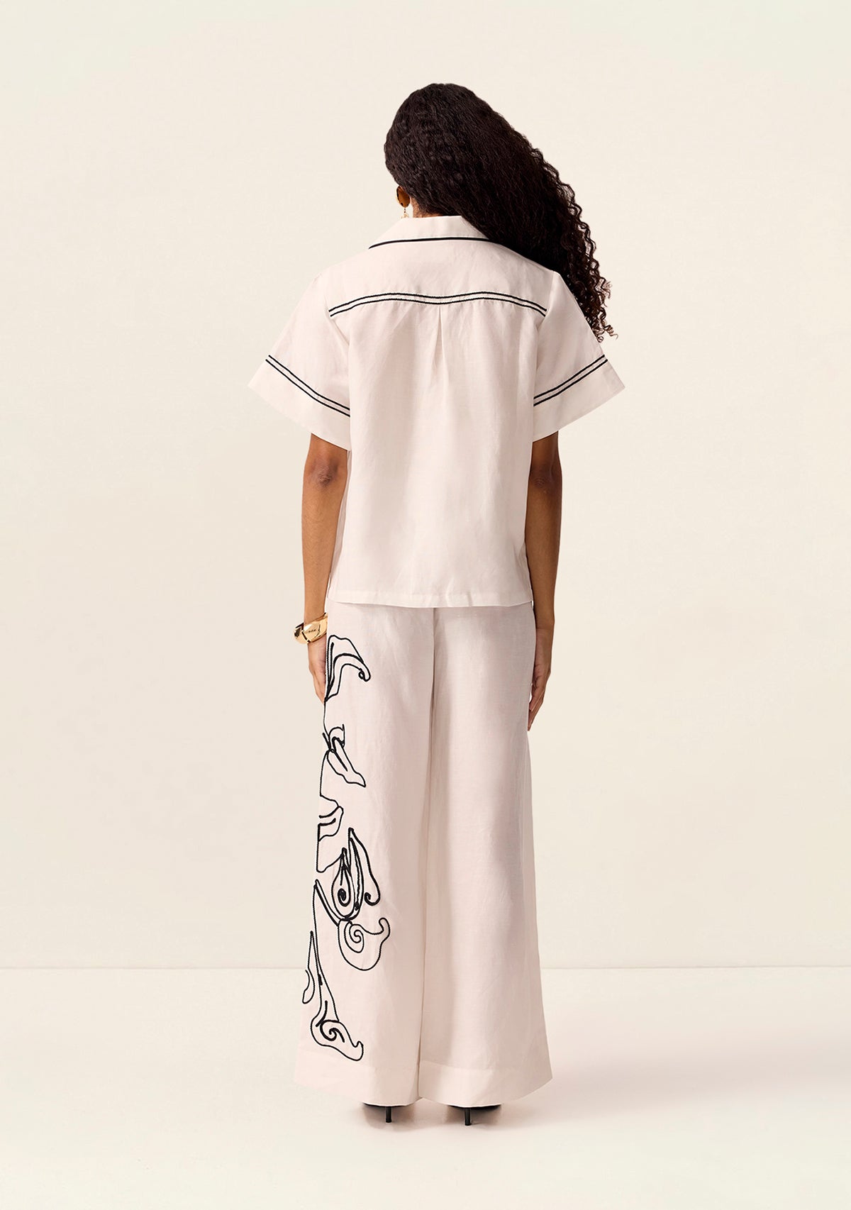 Lily Embroidery Shirt