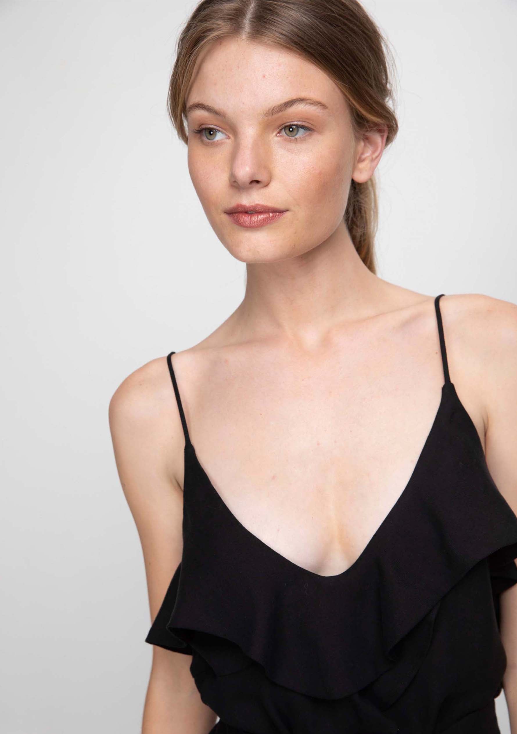 Sahara Top Black Front Close Up